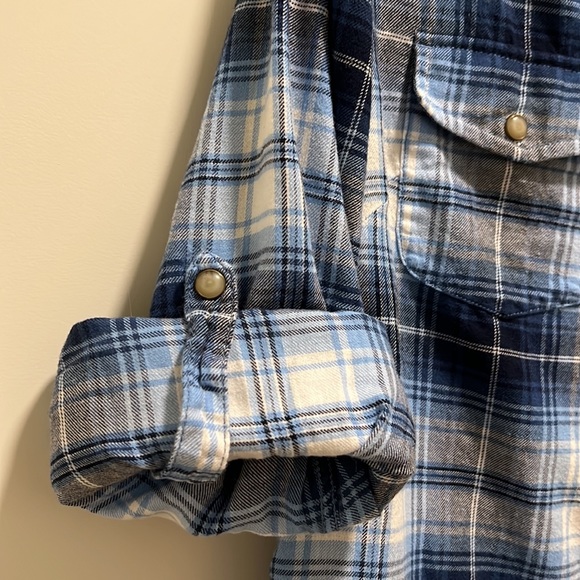 Women’s blue and white flannel shirt - Picture 5 of 6